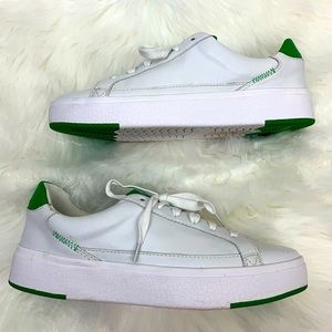 Kizik Vegas Clover Slip On Sneaker Sustainable Leather Unisex 6/7.5